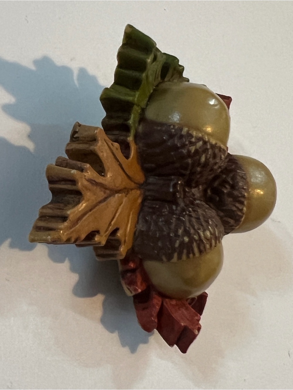 Hallmark Cards Inc. Vintage Acorn & Fall Leaves Brooch - Picture 4 of 9
